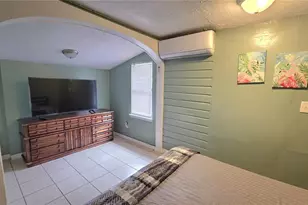 2031 4th St, Sarasota, FL 34237 - Photo 12