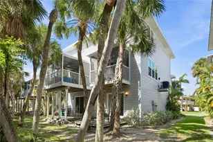 6250 Holmes Blvd, Holmes Beach, FL 34217 - Photo 30
