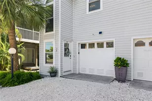 6250 Holmes Blvd, Holmes Beach, FL 34217 - Photo 2