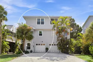 6250 Holmes Blvd, Holmes Beach, FL 34217 - Photo 32