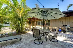 2301 Kalin Ln, Sarasota, FL 34231 - Photo 10