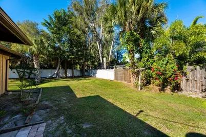 2301 Kalin Lane, Sarasota, FL 34231 - Photo 32