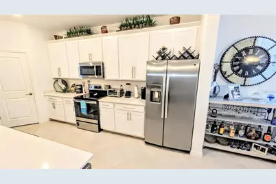 5639 N Honore Avenue #222, Sarasota, FL 34243 - Photo 10