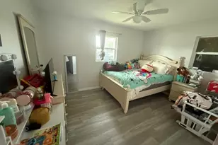 1402 4th Ave NE, Ruskin, FL 33570 - Photo 8