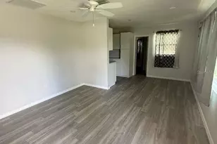 1402 4th Ave NE, Ruskin, FL 33570 - Photo 2