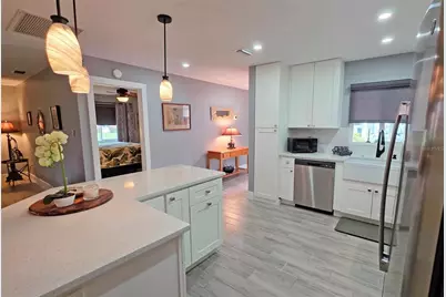 5468 Riverbluff Circle #V-40, Sarasota, FL 34231 - Photo 10