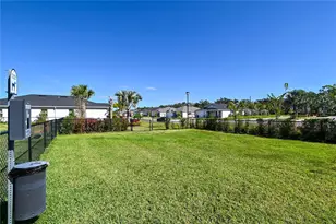 3551 74th Ave Circle E, Sarasota, FL 34243 - Photo 42
