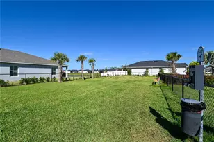 3551 74th Ave Circle E, Sarasota, FL 34243 - Photo 40