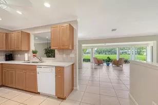 5621 Palm Aire Dr, Sarasota, FL 34243 - Photo 22