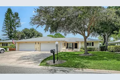 5621 Palm Aire Drive, Sarasota, FL 34243 - Photo 4