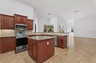 7595 Trillium Blvd, Sarasota, FL 34241 - Photo 14