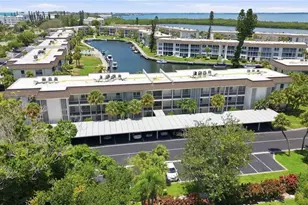 4340 Falmouth Dr, Longboat Key, FL 34228 - Photo 34