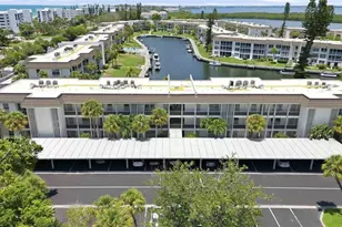 4340 Falmouth Dr, Longboat Key, FL 34228 - Photo 2