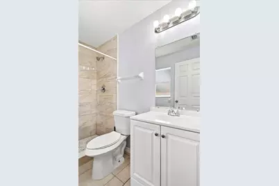 5717 E 11th Street E, Bradenton, FL 34203 - Photo 12