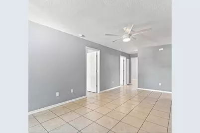5717 E 11th Street E, Bradenton, FL 34203 - Photo 4
