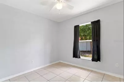 5717 E 11th Street E, Bradenton, FL 34203 - Photo 10