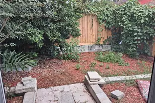 1977 SW 69th Dr, Gainesville, FL 32607 - Photo 8