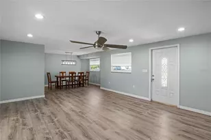 3831 118th St W, Bradenton, FL 34210 - Photo 10
