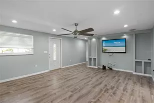 3831 118th St W, Bradenton, FL 34210 - Photo 8