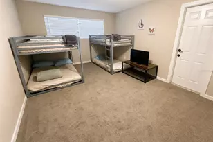 8628 Magnolia Dr, Seminole, FL 33777 - Photo 16
