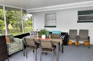 8628 Magnolia Dr, Seminole, FL 33777 - Photo 10