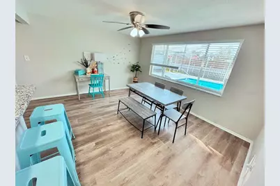 8628 Magnolia Drive, Seminole, FL 33777 - Photo 18