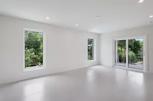 2596 Floyd St, Sarasota, FL 34239 - Photo 24