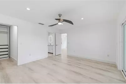 4756 Oak Hill Drive #16, Sarasota, FL 34232 - Photo 14