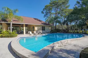942 La Costa Cir, Sarasota, FL 34237 - Photo 20