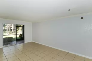 942 La Costa Cir, Sarasota, FL 34237 - Photo 14