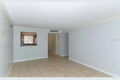942 La Costa Circle #9, Sarasota, FL 34237 - Photo 4