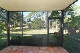 942 La Costa Cir, Sarasota, FL 34237 - Photo 16