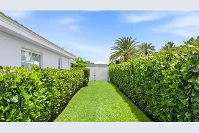 7780 Holiday Drive N, Sarasota, FL 34231 - Photo 54