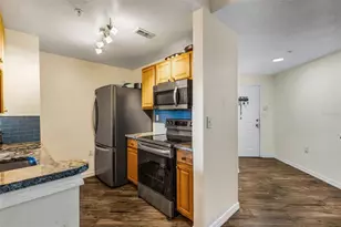 5601 Bentgrass Dr, Sarasota, FL 34235 - Photo 6