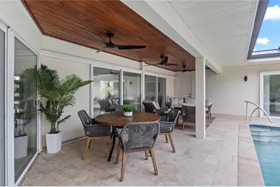 624 Dundee Lane, Bradenton Beach, FL 34217 - Photo 44