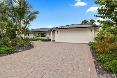 624 Dundee Lane, Bradenton Beach, FL 34217 - Photo 48