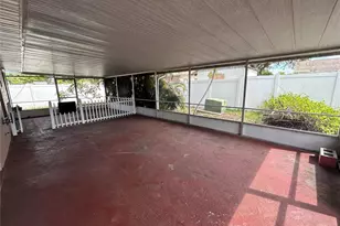 3710 31st Ave W, Bradenton, FL 34205 - Photo 2