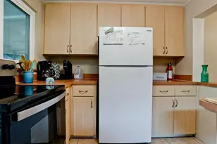507 Madison Ct, Sarasota, FL 34236 - Photo 10