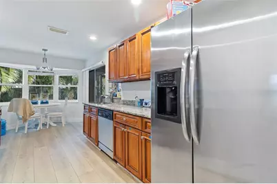 5776 Augusta Circle, Sarasota, FL 34238 - Photo 10