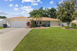 5776 Augusta Cir, Sarasota, FL 34238 - Photo 2