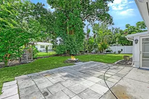 6711 S Lockwood Ridge Rd, Sarasota, FL 34231 - Photo 42