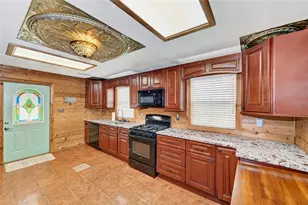 714 29th St W, Bradenton, FL 34205 - Photo 18