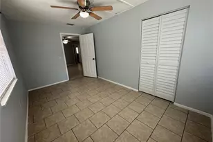 2404 52nd Ave Dr W, Bradenton, FL 34207 - Photo 30