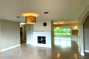 2253 Valencia Dr, Sarasota, FL 34239 - Photo 4