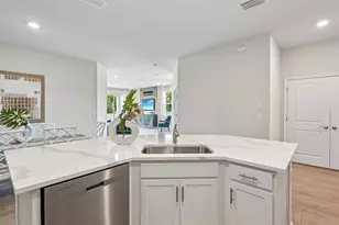 18331 Tavernside Trl, Lakewood Ranch, FL 34211 - Photo 8