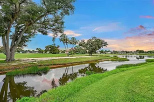 5476 Golf Pointe Dr, Sarasota, FL 34243 - Photo 56