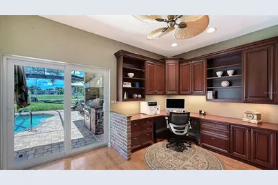 5476 Golf Pointe Drive, Sarasota, FL 34243 - Photo 22