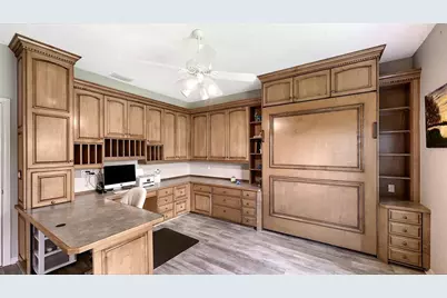 5476 Golf Pointe Drive, Sarasota, FL 34243 - Photo 30