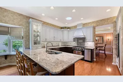 5476 Golf Pointe Drive, Sarasota, FL 34243 - Photo 24