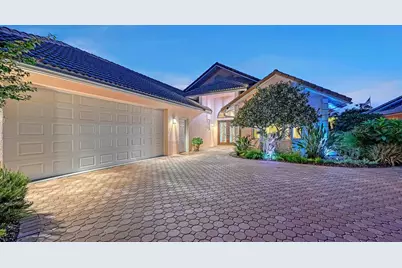 5476 Golf Pointe Drive, Sarasota, FL 34243 - Photo 6